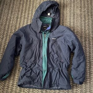 Vintage Patagonia Dark Blue and Green Hooded Jacket kids Sz 14